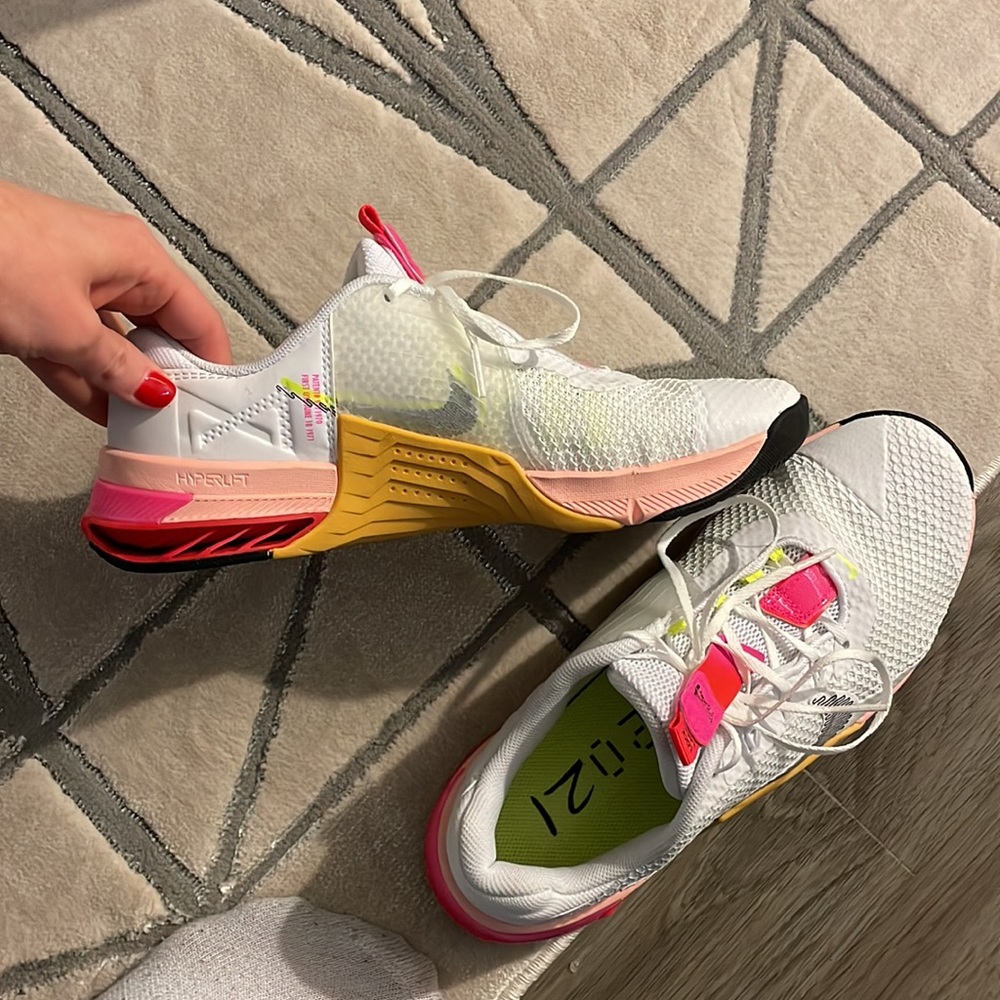 Worn Once! - image 4